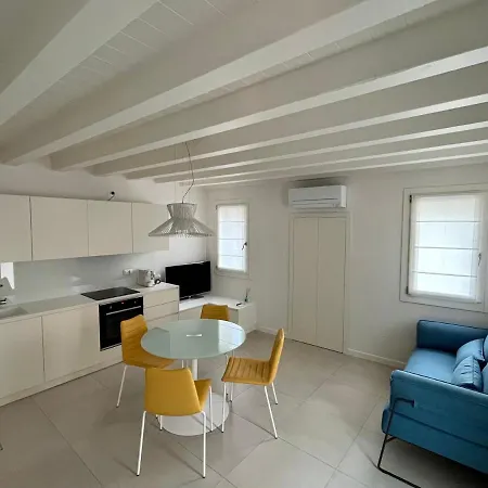 Torre 735 - Local Lejlighed Burano